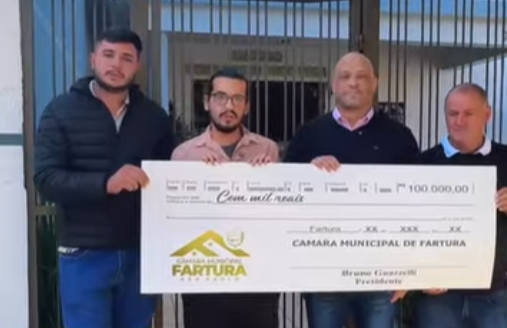 CÂMARA DEVOLVE R$ 100 MIL À PREFEITURA